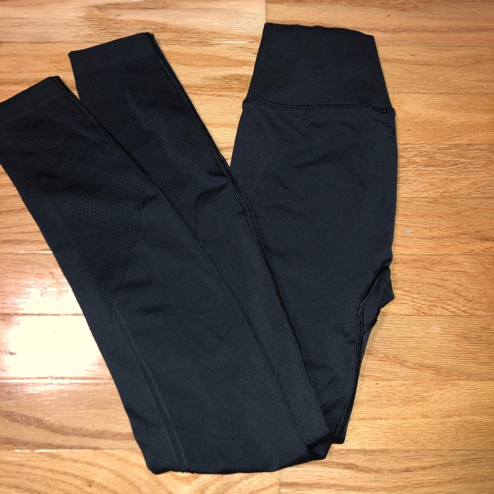 Lululemon black leggings